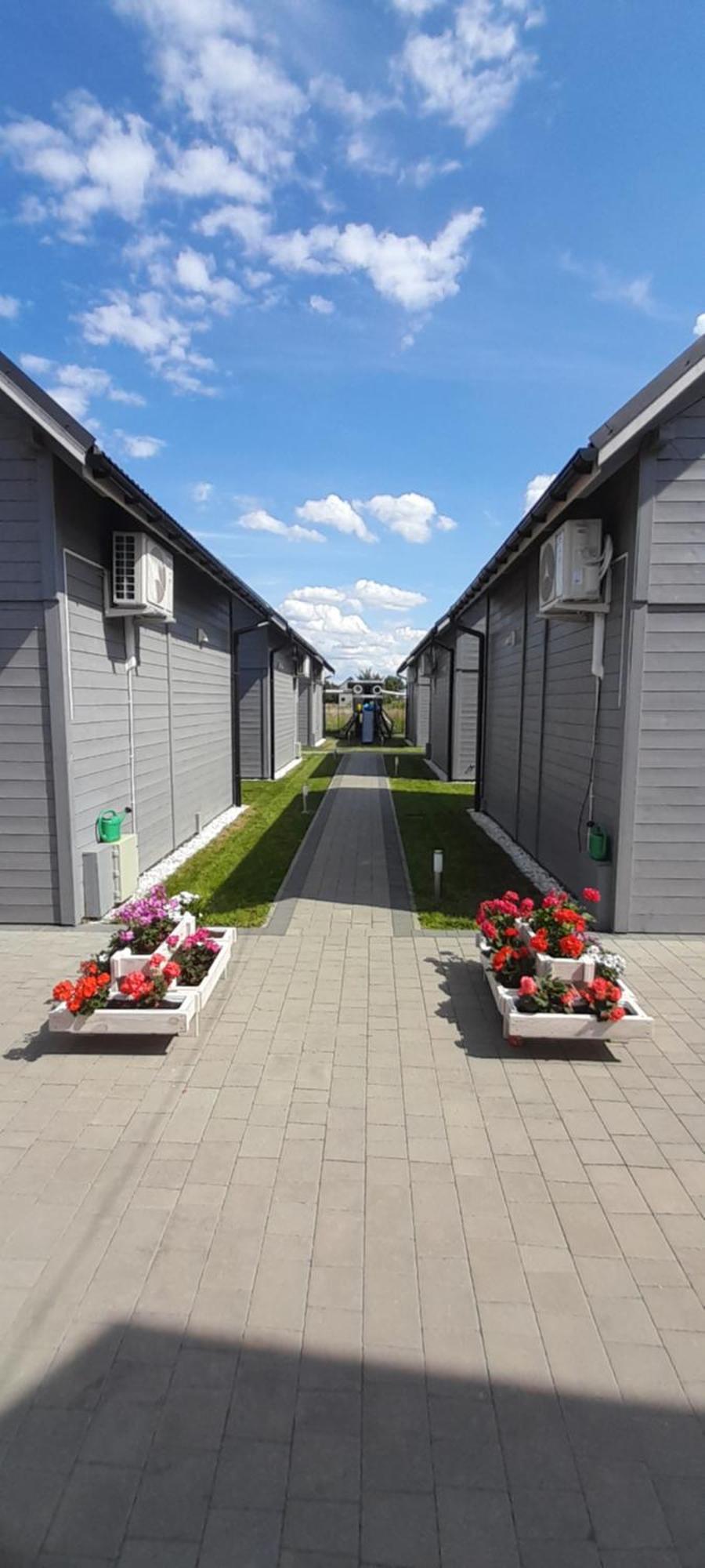 Port Relaks Klimatyzowane Domy Caloroczne W Rewalu 외부 사진