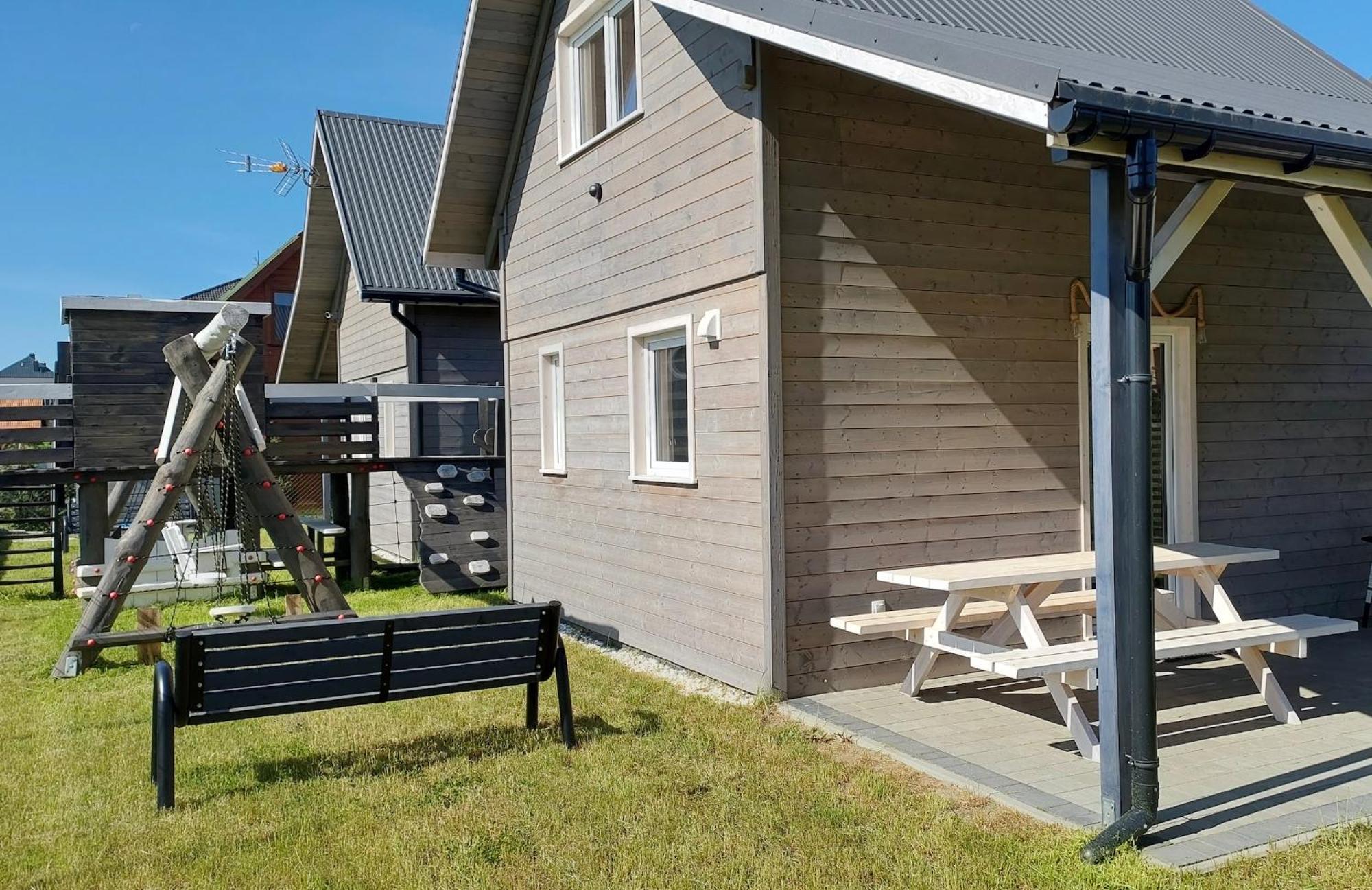Port Relaks Klimatyzowane Domy Caloroczne W Rewalu 외부 사진